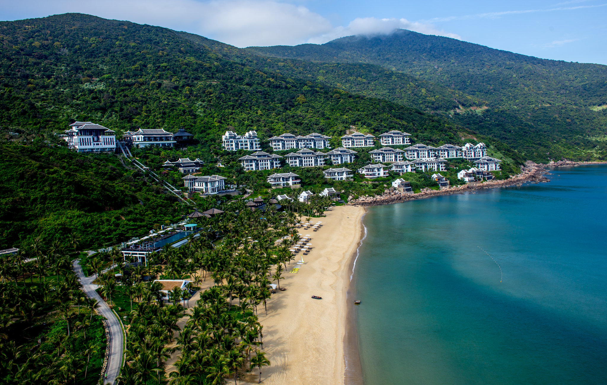 Destination weddings on the beach, Da Nang, Vietnam