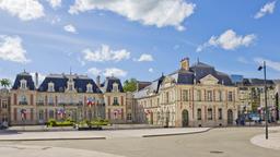 Hotels near Biard airport
