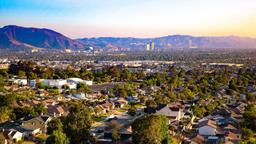 Find cheap flights from Auckland to Burbank
