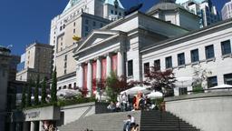 Vancouver hotels near Vancouver Art Gallery