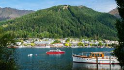 Find cheap flights from Auckland to Queenstown