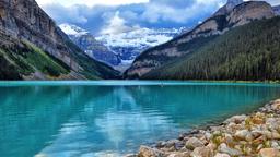 Find cheap flights to Canada