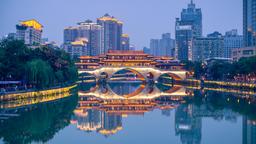 Chengdu hotels near Renmin Park