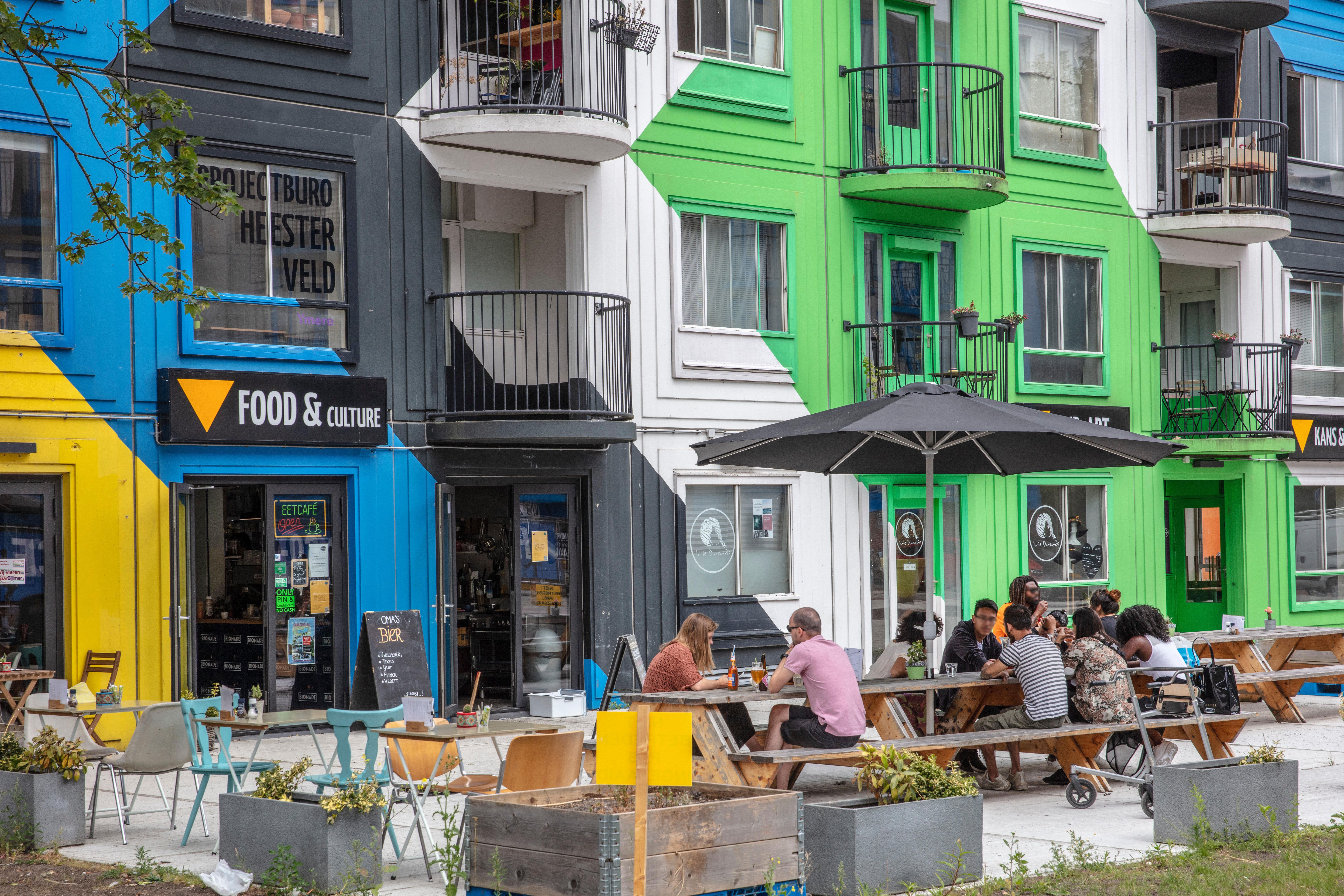 Find cheap flights from Auckland to Amsterdam