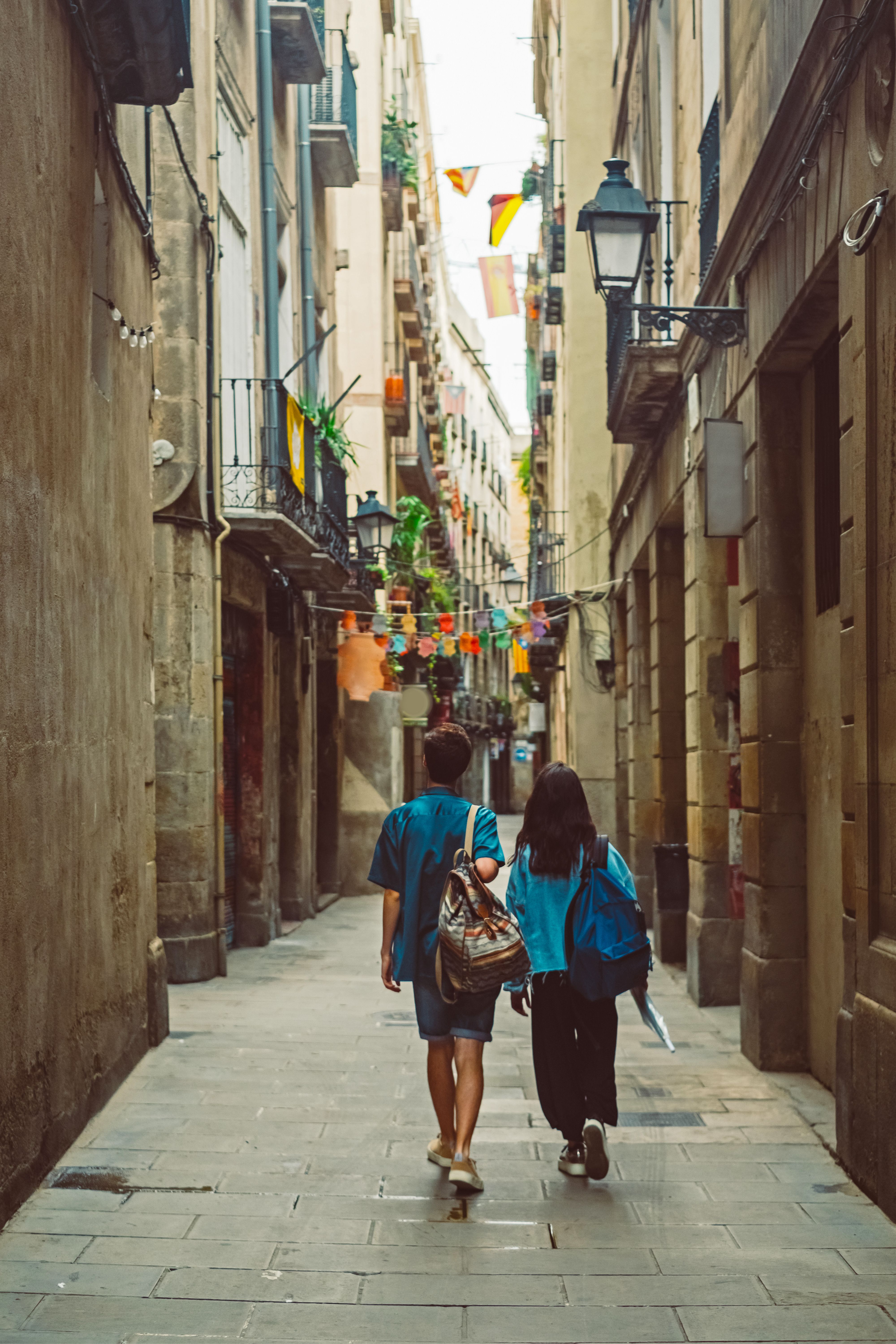 Find cheap flights from Auckland to Barcelona