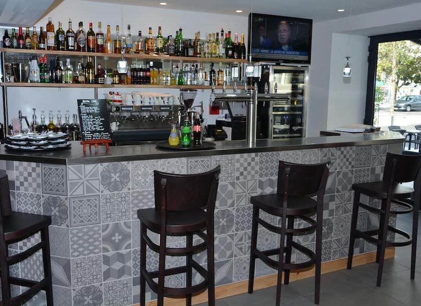 Bar Photo