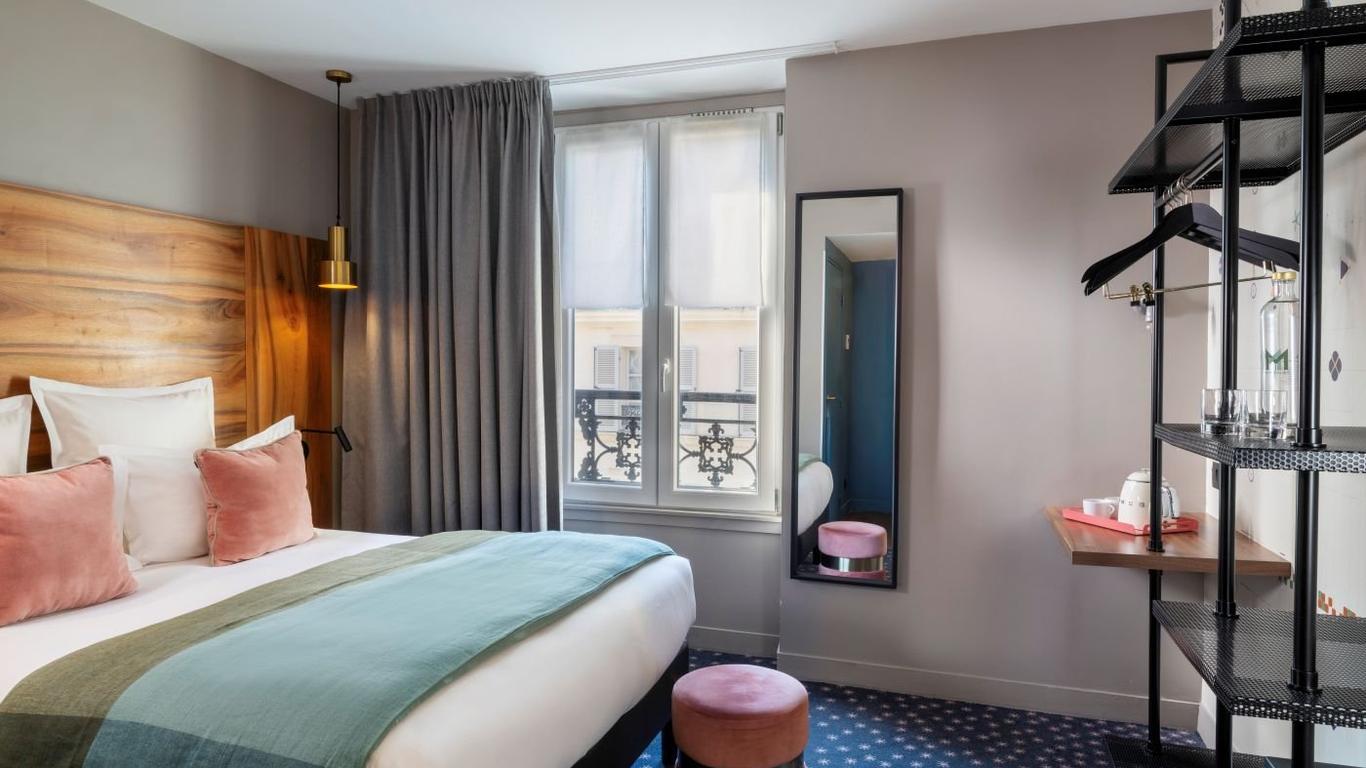 Hotel Maxim Folies