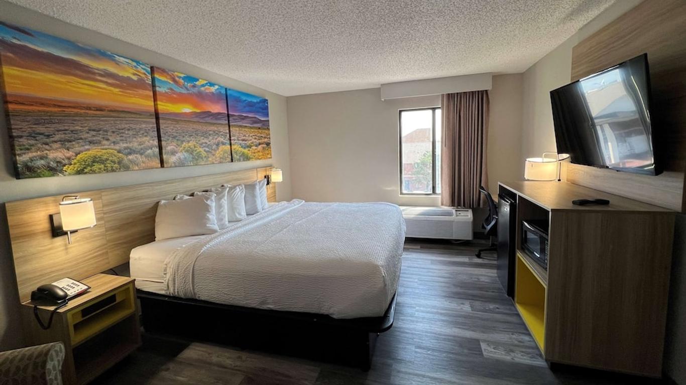 Days Inn Tulsa Central