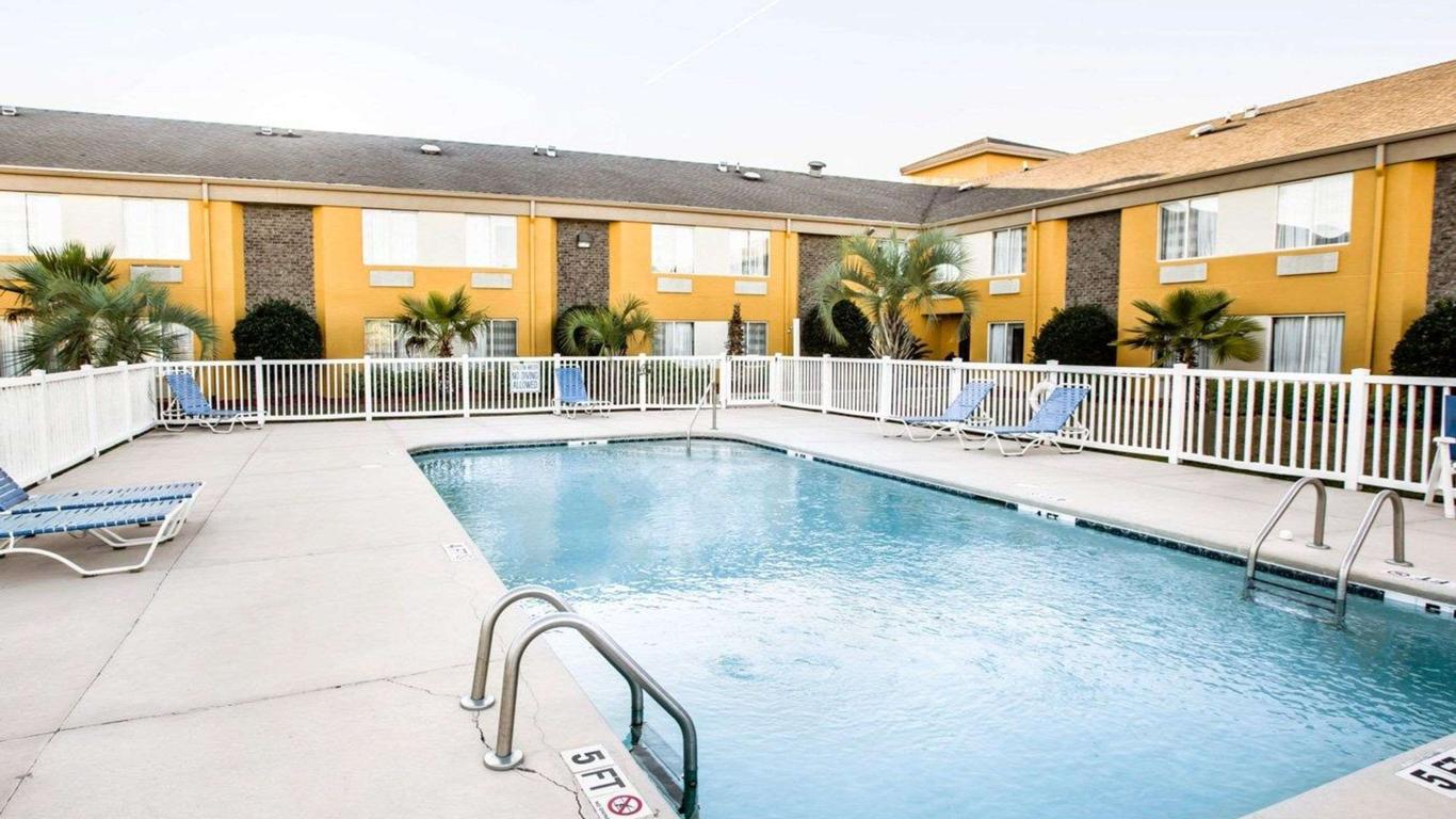 Sleep Inn near Outlets