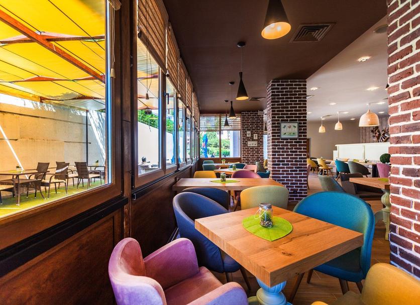 Restaurant Photo