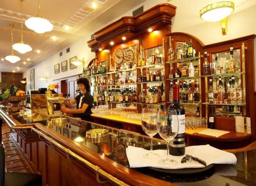 Bar Photo