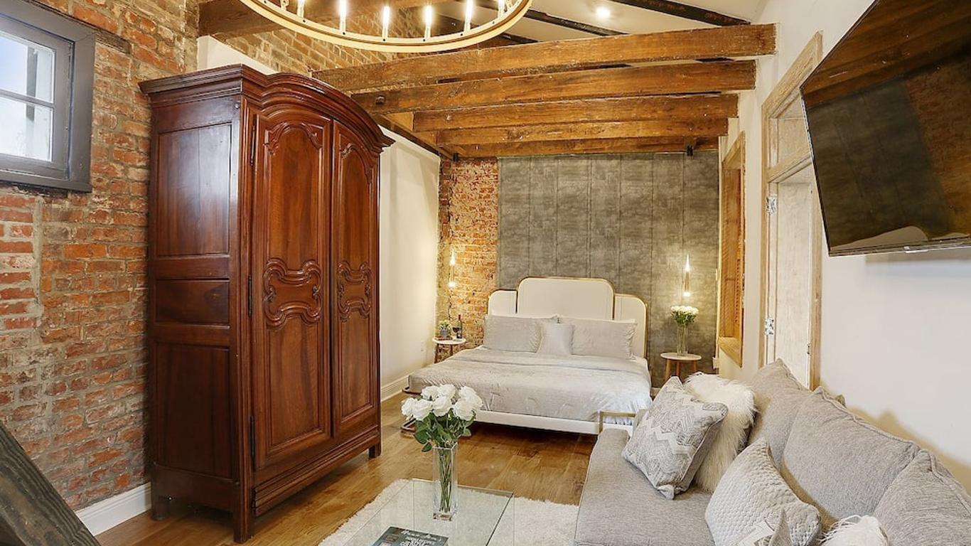 The Saint Philip Hotel