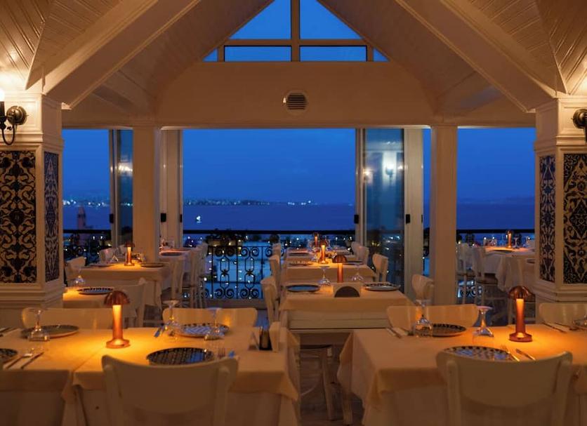 Restaurant Photo
