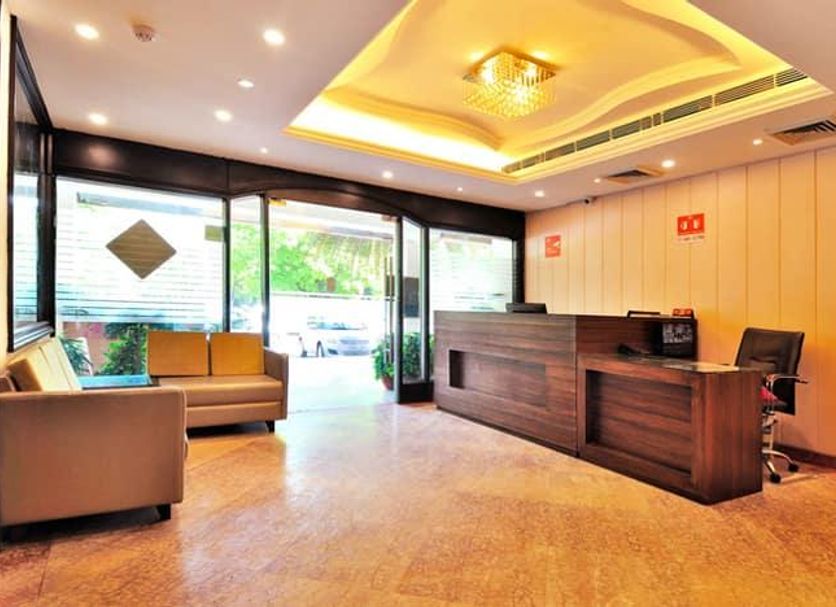 Front desk Photo