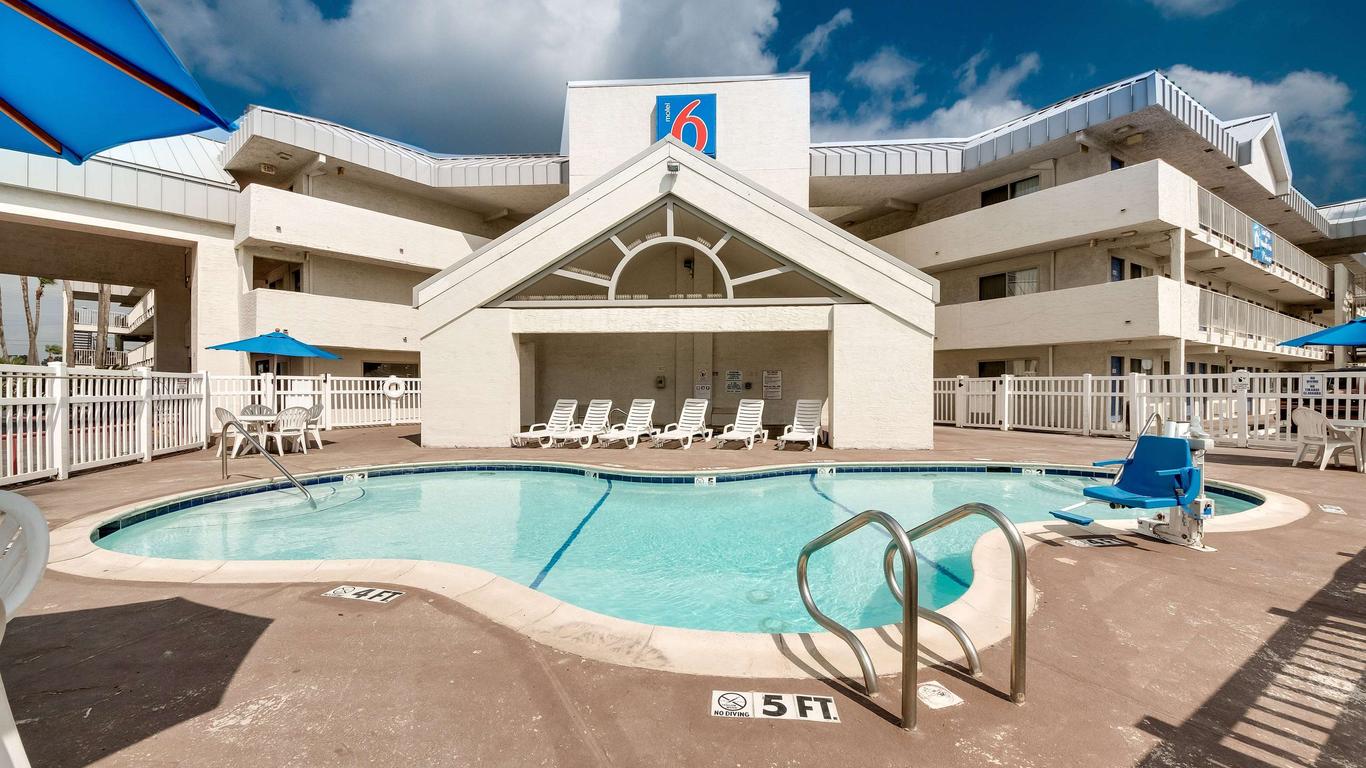 Motel 6 Brownsville North