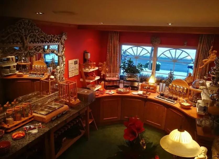 Buffet Photo