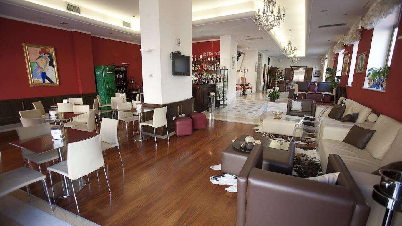 La Chicca Palace Hotel