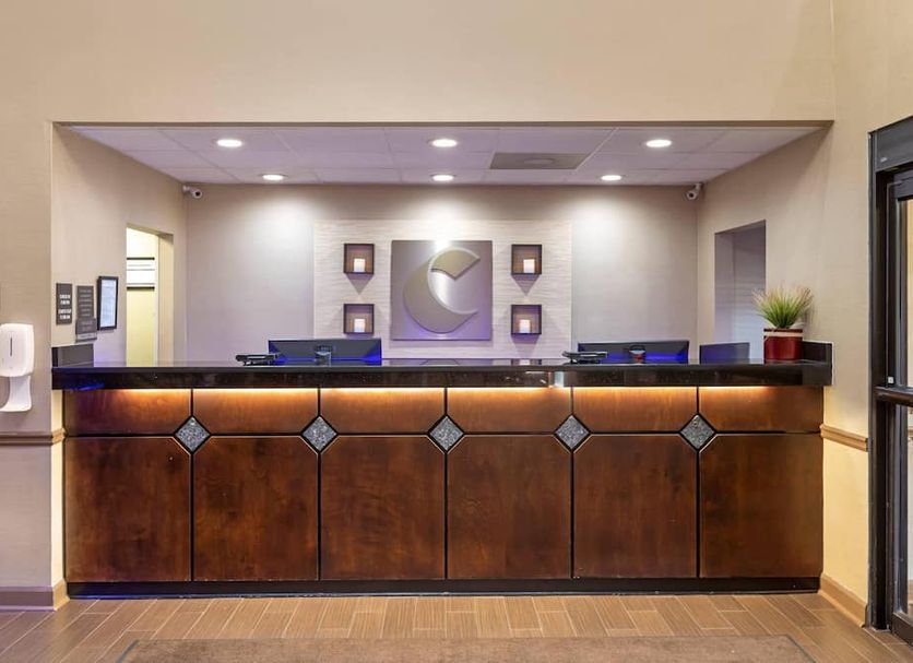 Front desk Photo