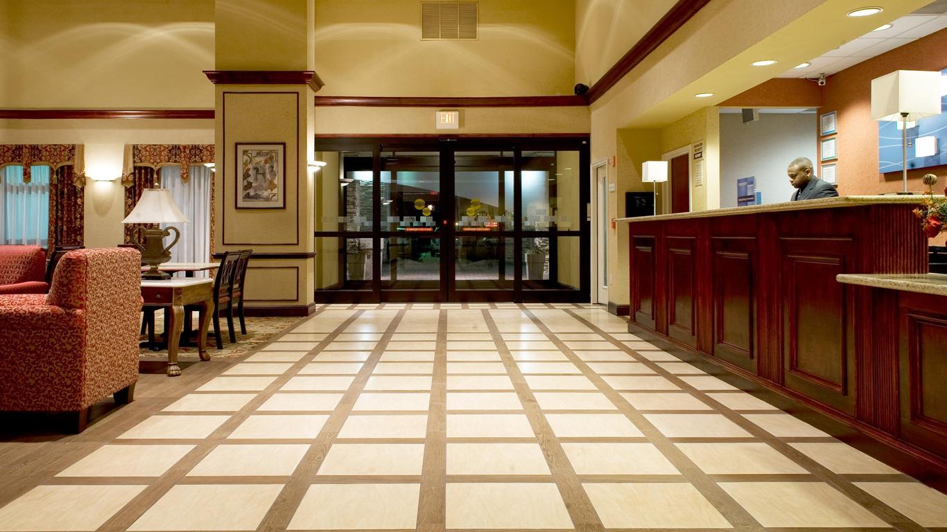 Holiday Inn Express & Suites Dallas Ft. Worth Airport South