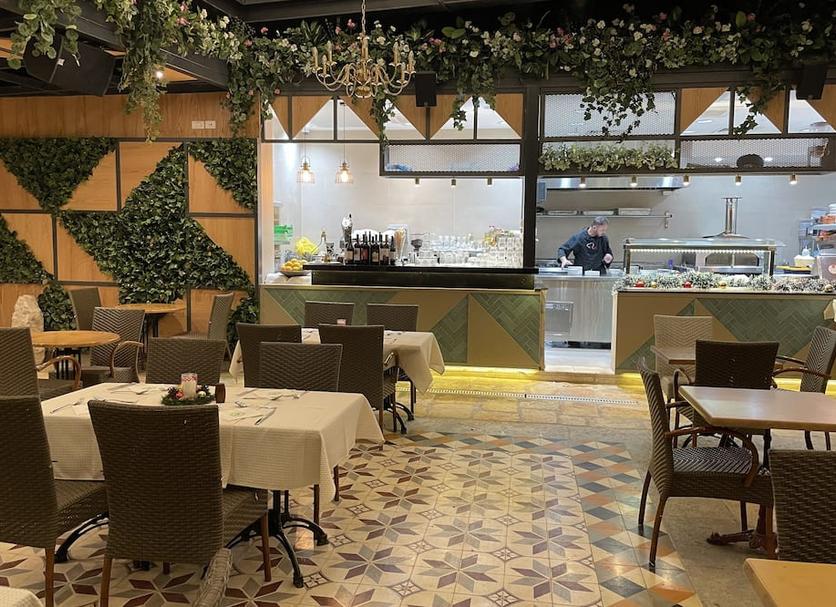 Restaurant Photo