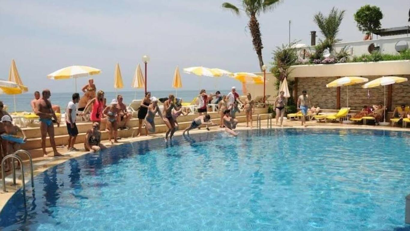 Rubi Hotel