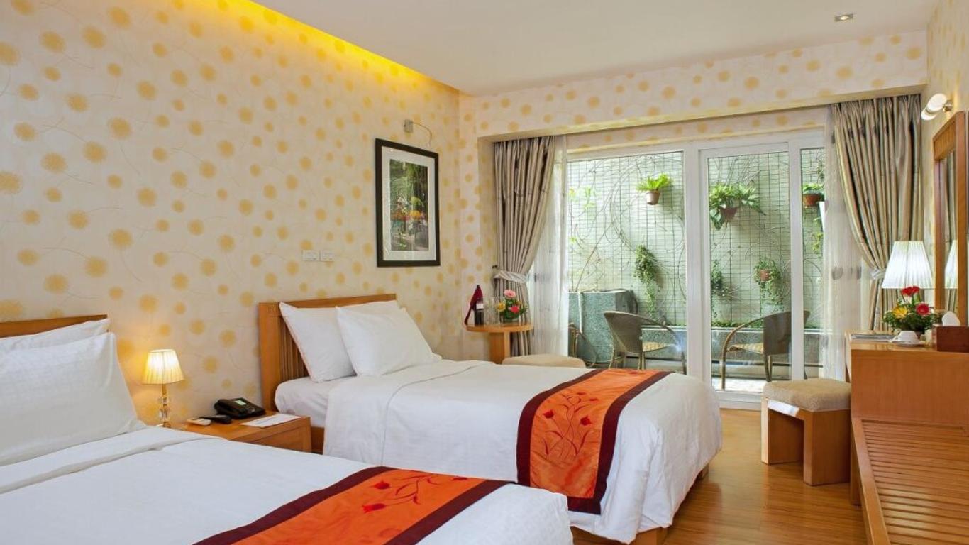 Tam Hotel