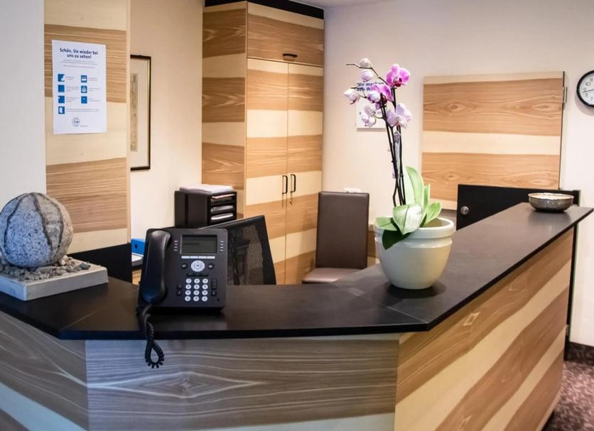 Front desk Photo