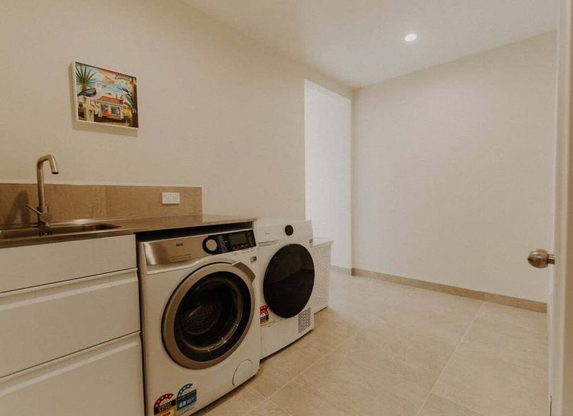 Laundry facility Photo