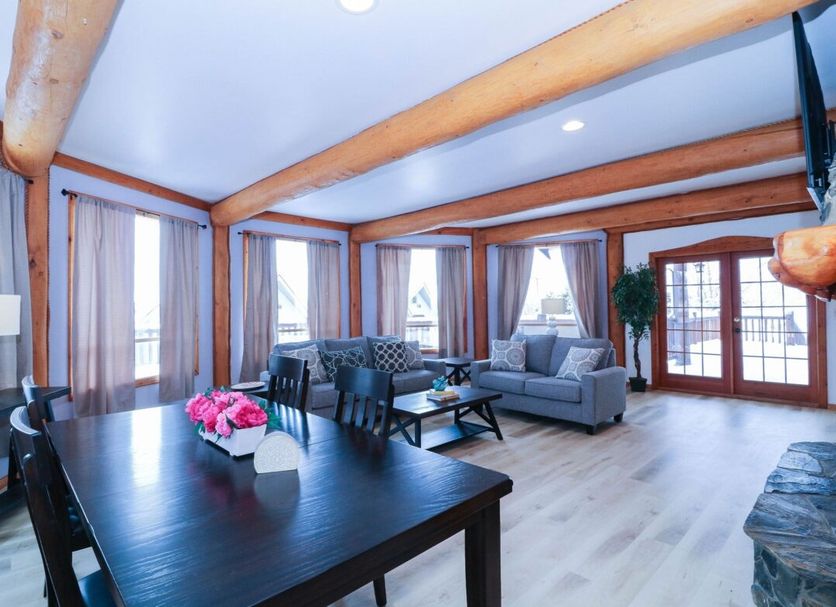 Dining room Photo