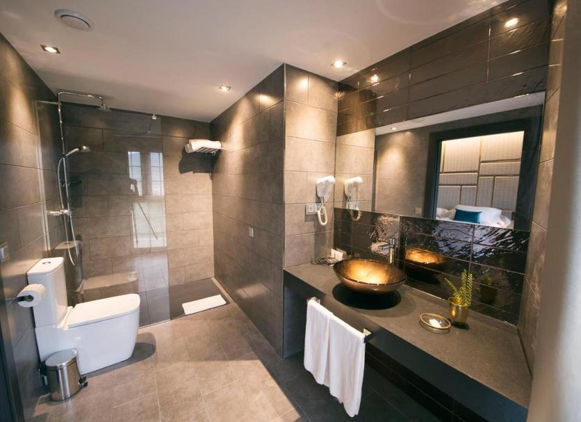 Bathroom Photo