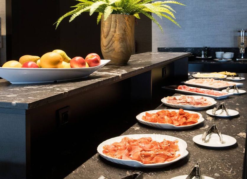 Buffet Photo