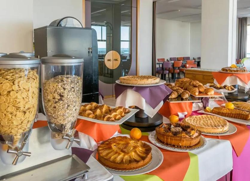 Buffet Photo