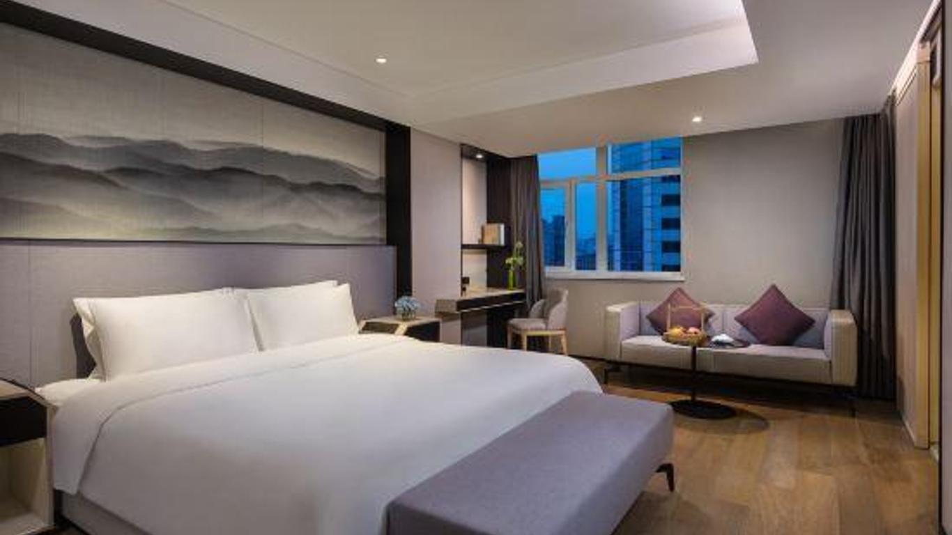 Mercure Dalian City Center