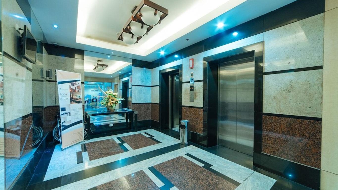 Golden Panda Dormtel