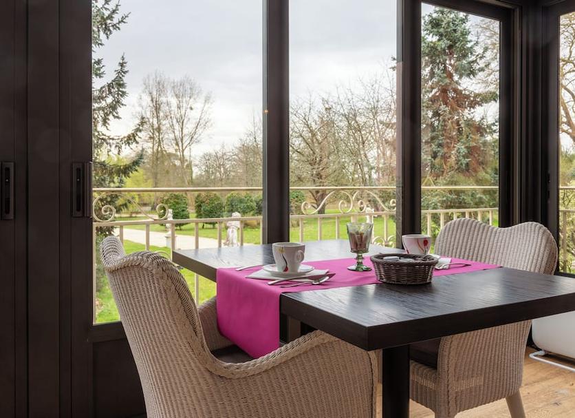 Dining room Photo