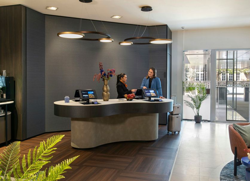 Front desk Photo