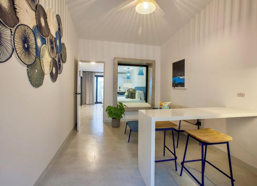 Dining room Photo
