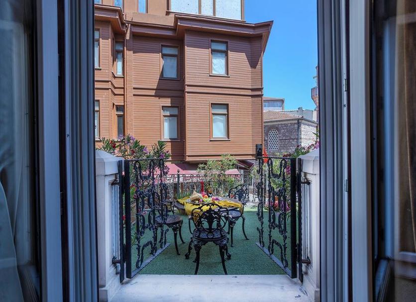 Balcony Photo