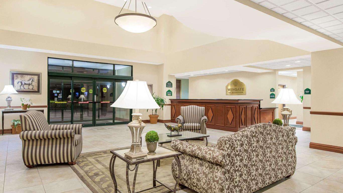 Wingate by Wyndham Lafayette Airport