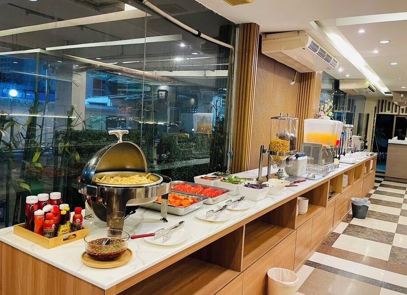 Buffet Photo