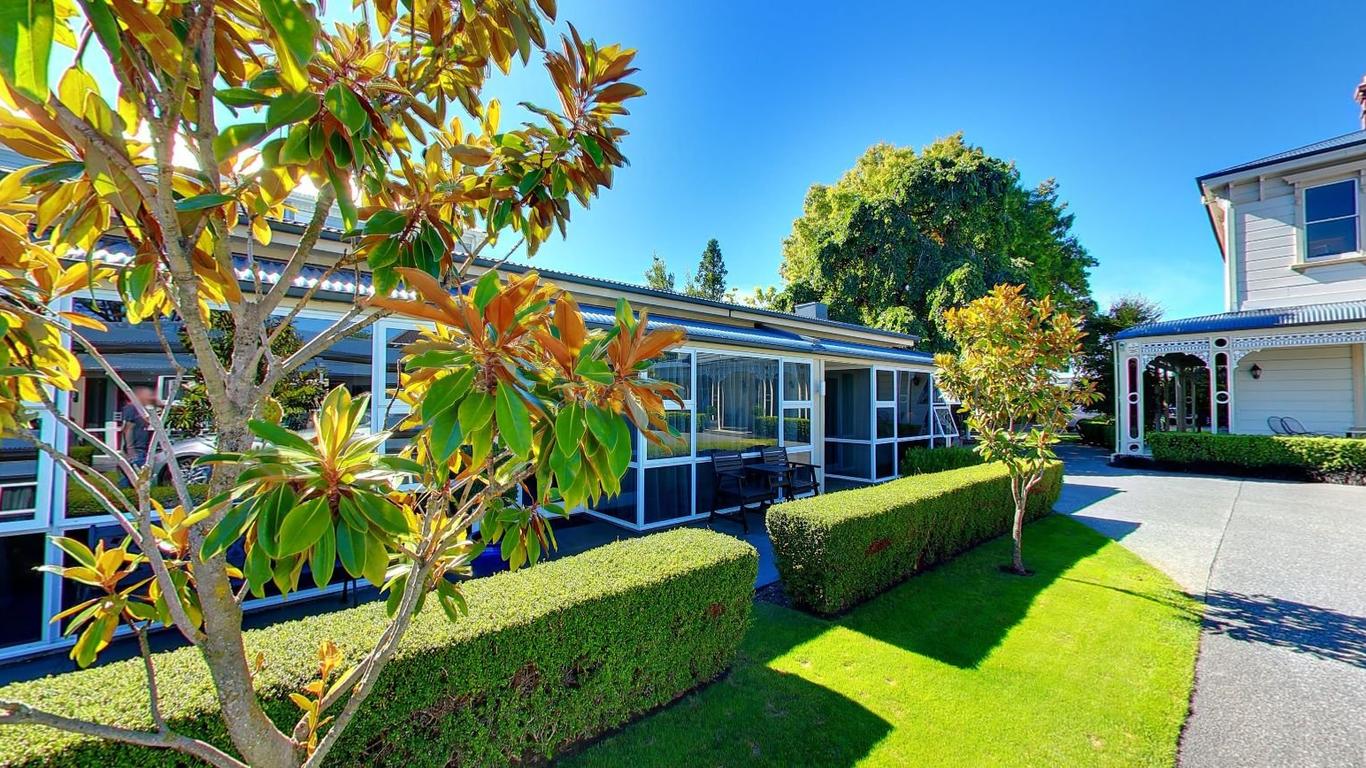 Merivale Manor