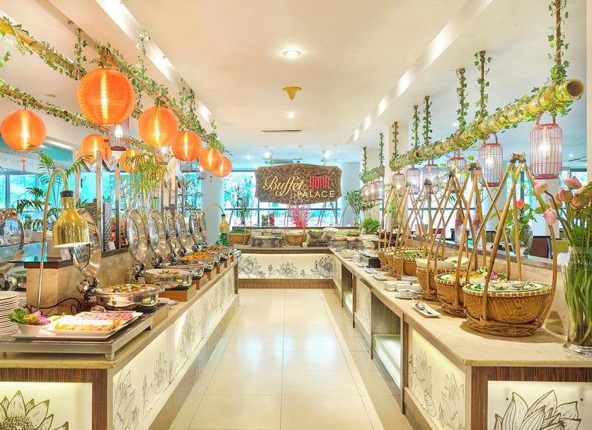 Buffet Photo
