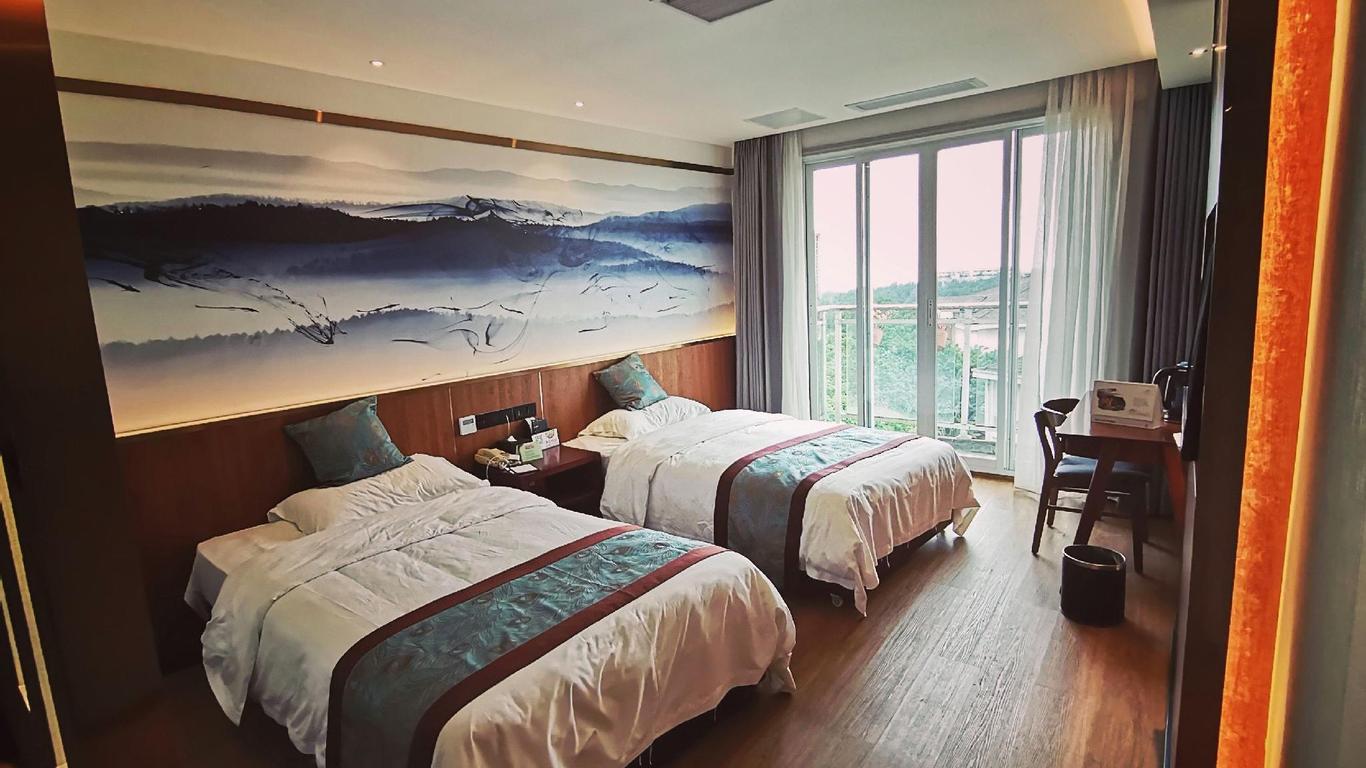 Oriental Landscape Holiday Hotel