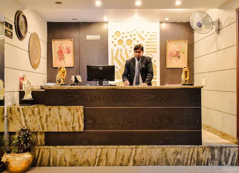 Front desk Photo