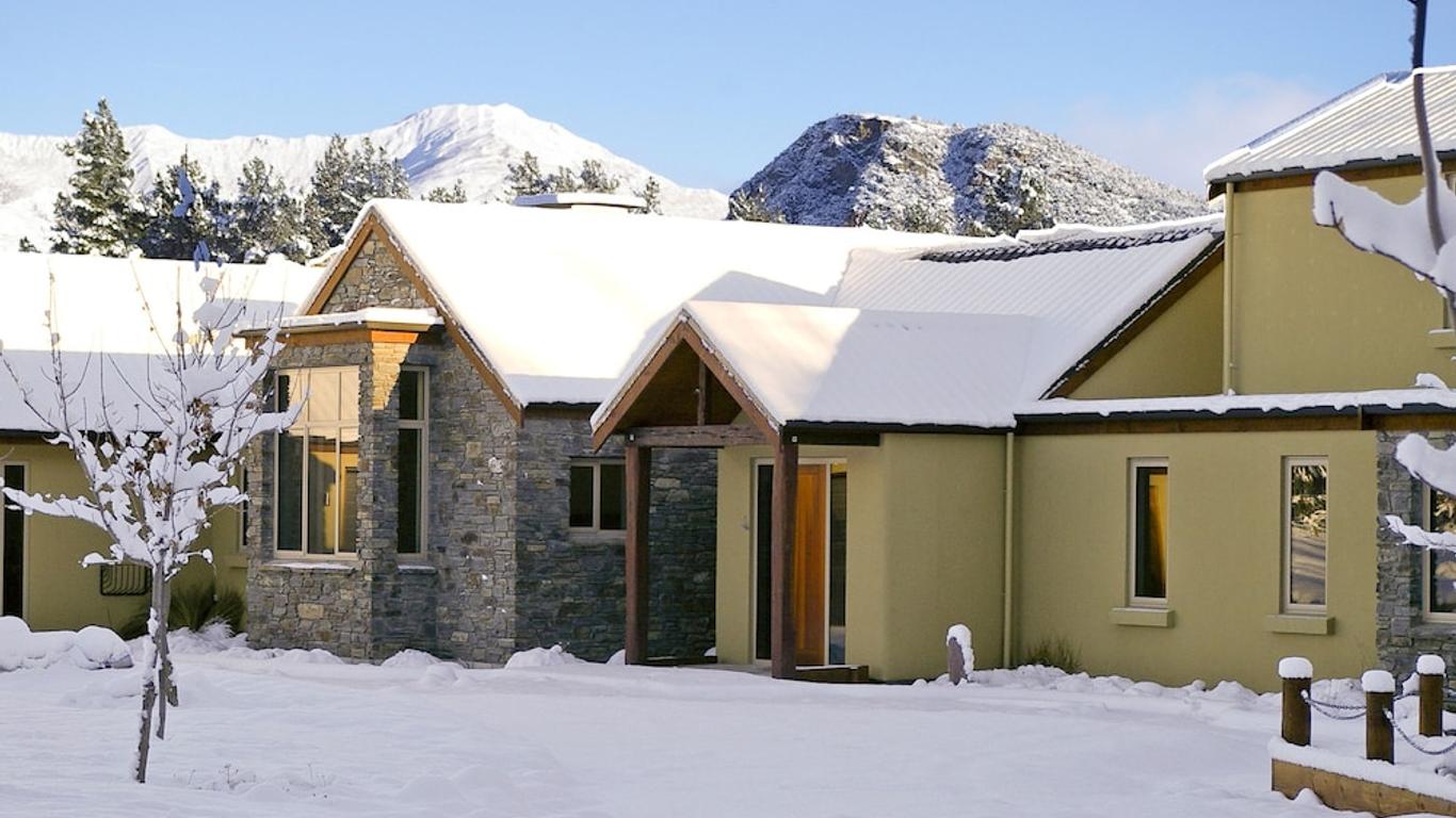 Maple Lodge