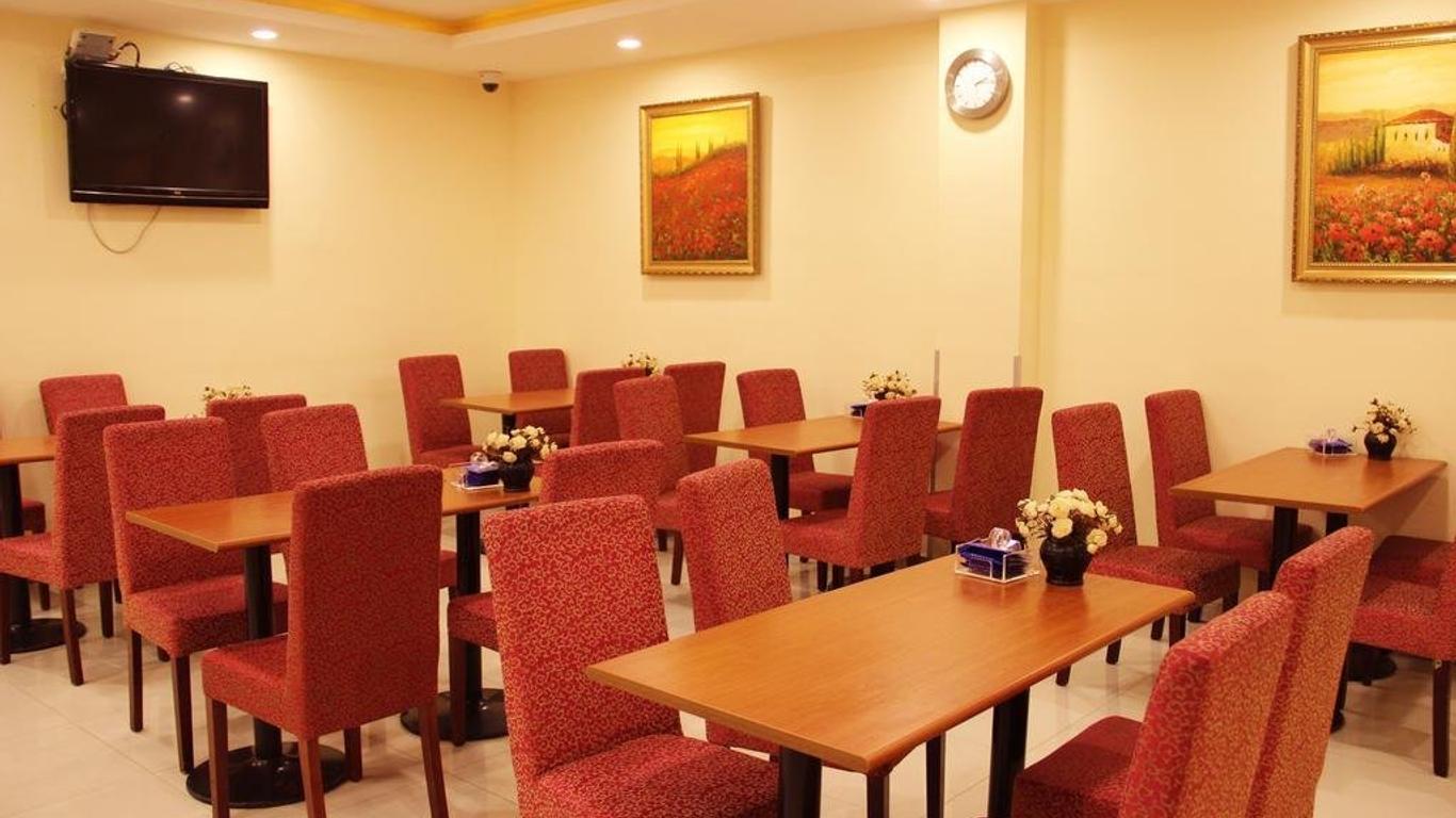 Hanting Express Shanghai Dongjing Happy Valley Branch