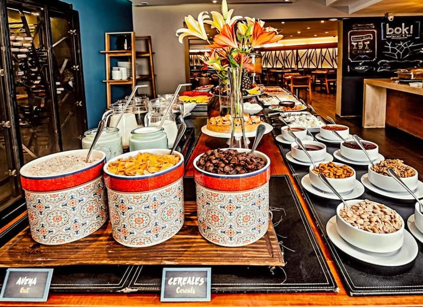 Buffet Photo