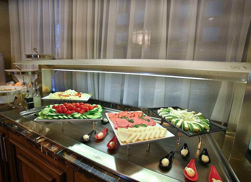 Buffet Photo