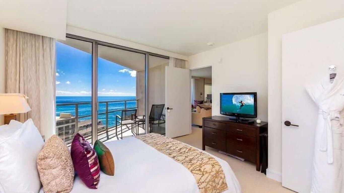 Jet Luxury @ The Trump Waikiki