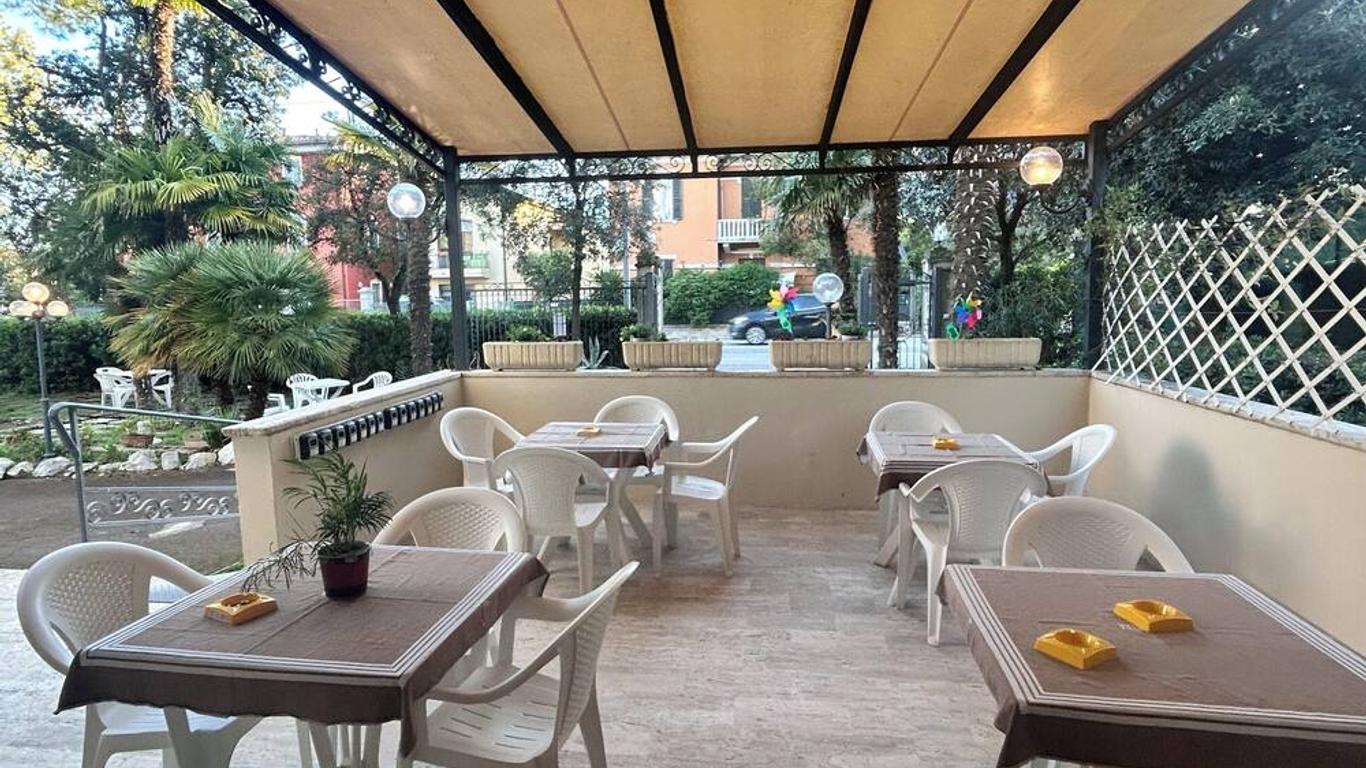 Hotel Villa Pina